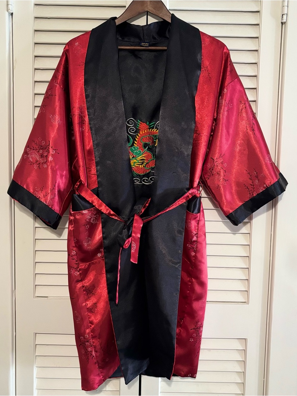 Apple Shop Thai Silk Embroidered Dragon Silk Kimono Robe Red & Black reversible